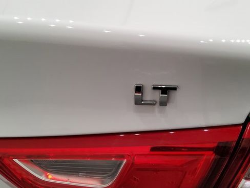 Used 2024 Chevrolet Malibu LT image 45