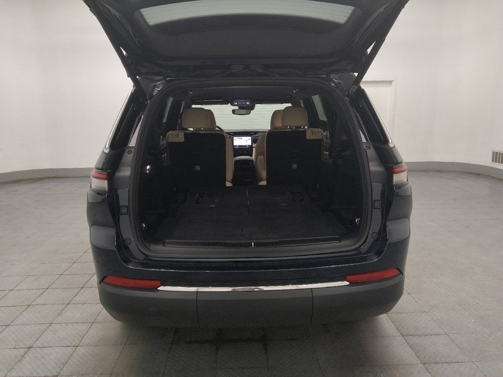 Used 2023 Jeep Grand Cherokee L Limited RWD image 29
