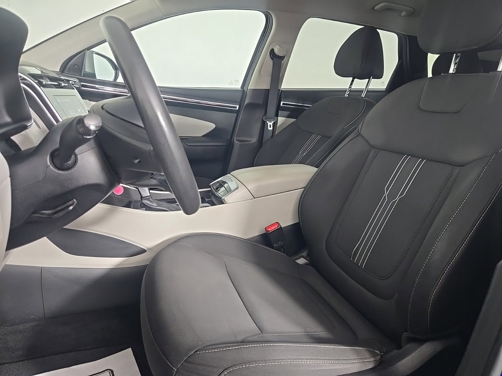 Used 2023 Hyundai Tucson SEL FWD image 8