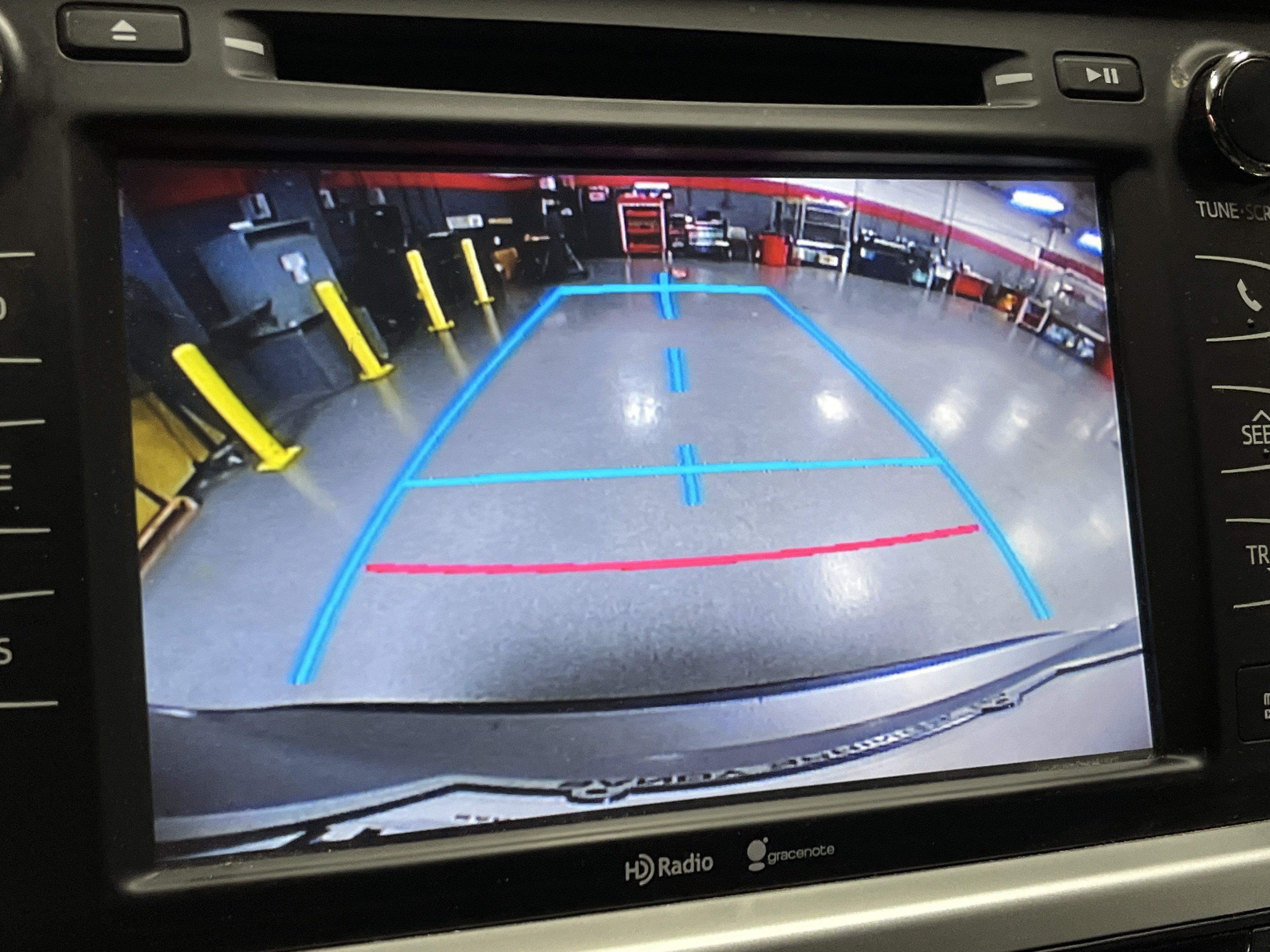 Used 2014 Toyota Highlander XLE AWD/4WD image 10