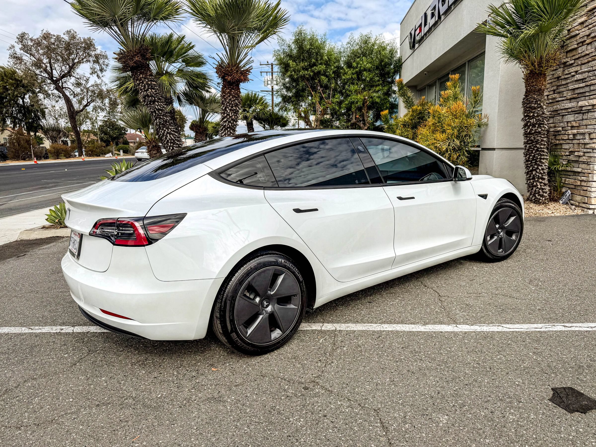Used 2023 Tesla Model 3 Standard Range RWD image 8