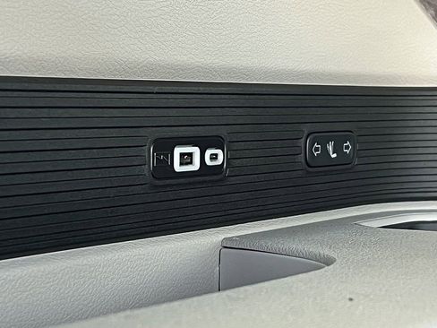 Used 2022 Jeep Wagoneer Series III w/ Convenience Group I image 25