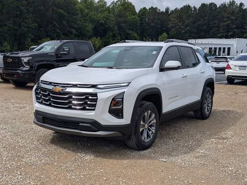 New 2026 Chevrolet Equinox LT w/ Safety and Technology Package FWD image 5