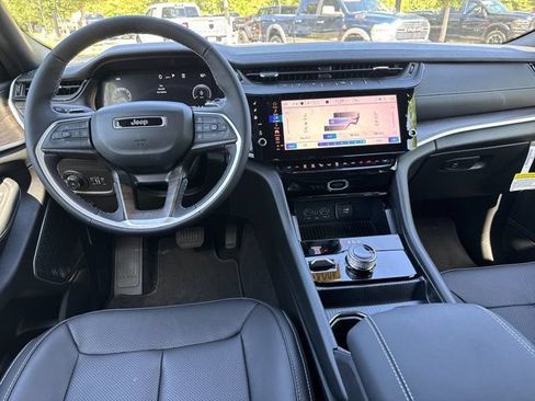 New 2027 Jeep Grand Cherokee Limited AWD/4WD image 23