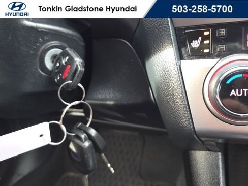 Used 2016 Subaru Outback 2.5i Premium w/ Popular Package #3 image 15