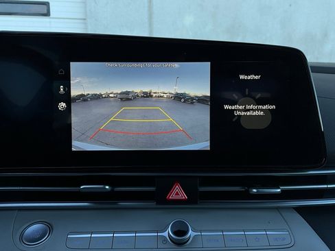 Used 2025 Hyundai Elantra Limited image 35