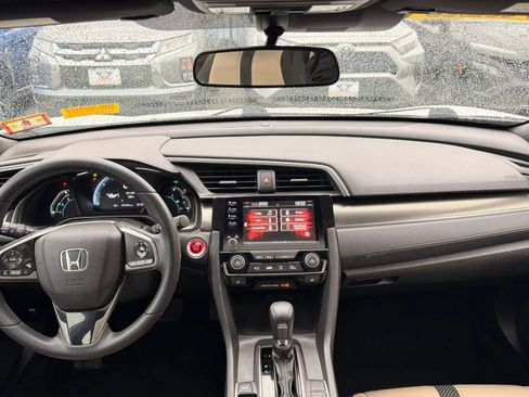 Used 2019 Honda Civic EX image 15