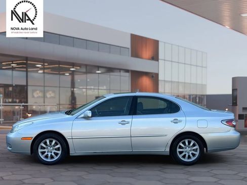 Used 2003 Lexus ES 330 FWD image 4