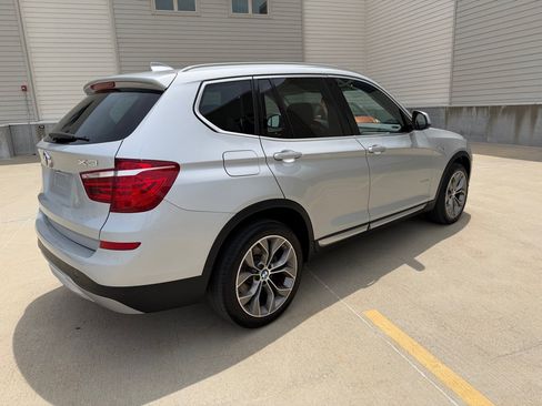 Used 2017 BMW X3 xDrive28i w/ Premium Package AWD/4WD image 7