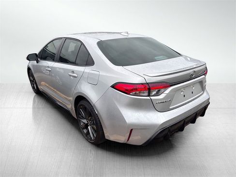 Used 2024 Toyota Corolla SE image 4
