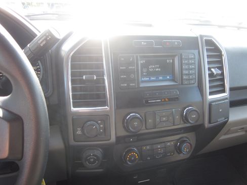 Used 2016 Ford F150 XLT w/ Trailer Tow Package AWD/4WD image 16