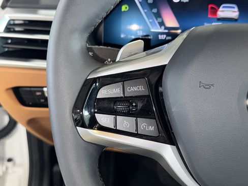 Certified 2025 BMW 330i Sedan image 22