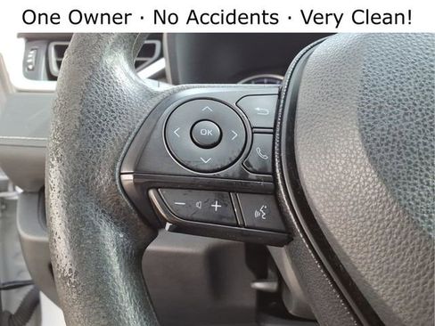 Used 2021 Toyota RAV4 LE image 16