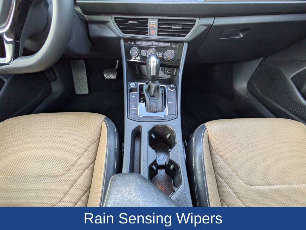 Used 2020 Volkswagen Jetta SEL Premium FWD image 19