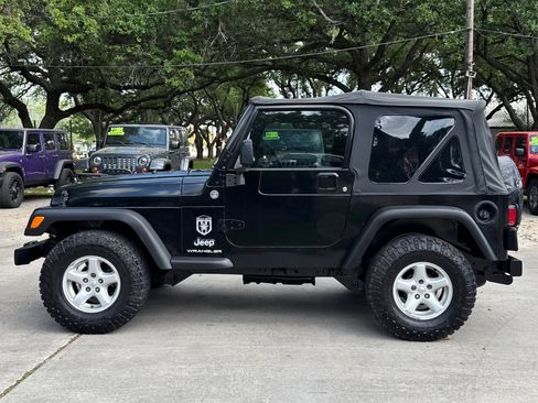 Used 2006 Jeep Wrangler X w/ Tire & Wheel Group (Ecco) AWD/4WD image 10