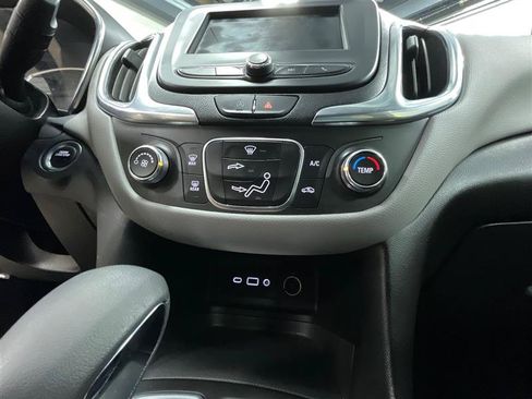 Used 2022 Chevrolet Equinox LT FWD image 16