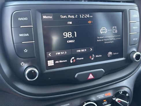 Used 2025 Kia Soul LX FWD image 15