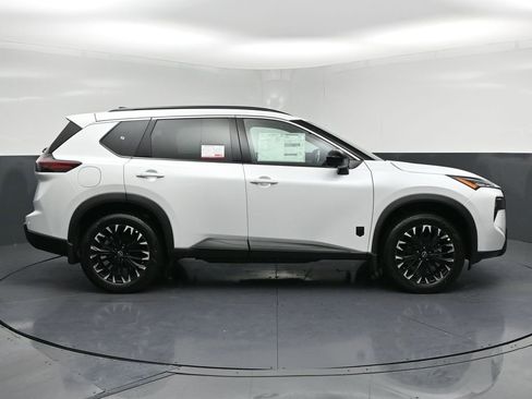 New 2026 Nissan Rogue SV image 30
