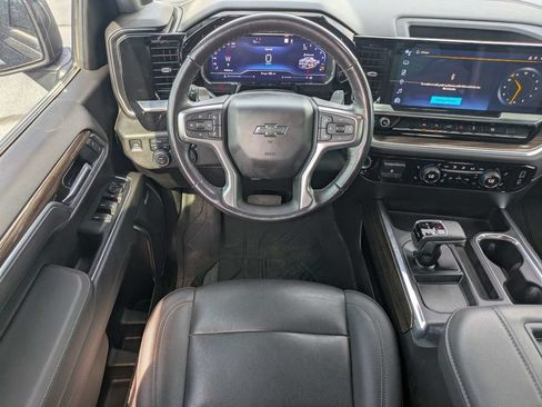 Used 2022 Chevrolet Silverado 1500 RST w/ Redline Edition AWD/4WD image 17