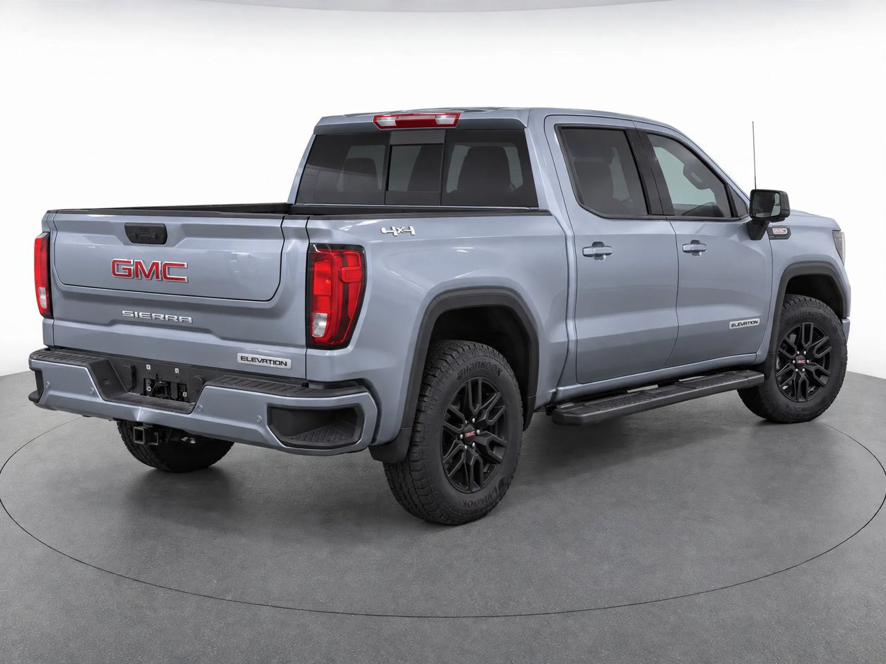 Used 2025 GMC Sierra 1500 Elevation w/ Elevation Premium Package AWD/4WD image 4