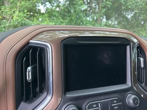 Used 2021 Chevrolet Silverado 1500 High Country RWD image 25