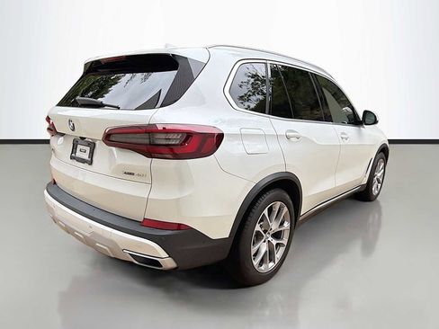 Certified 2022 BMW X5 xDrive40i w/ Premium Package AWD/4WD image 3