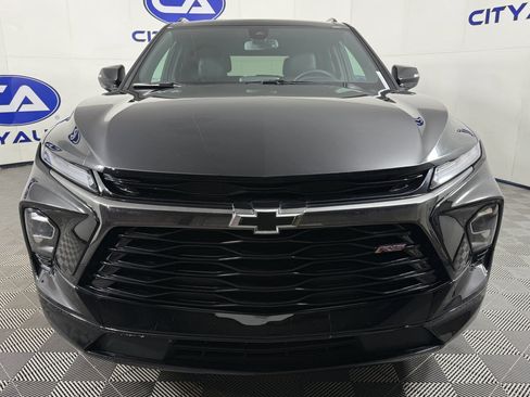 Used 2025 Chevrolet Blazer RS image 2