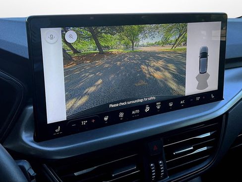 Used 2023 Ford Escape SE image 30