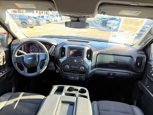 Certified 2025 Chevrolet Silverado 1500 Custom image 19