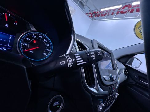 Used 2023 Chevrolet Equinox LT FWD image 19