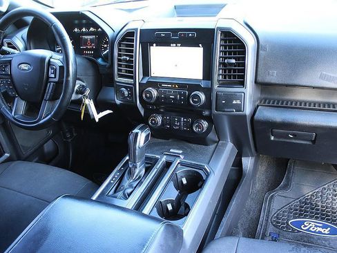 Used 2018 Ford F150 XLT w/ Equipment Group 302A Luxury AWD/4WD image 22