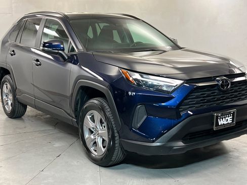 Used 2025 Toyota RAV4 XLE AWD/4WD image 7