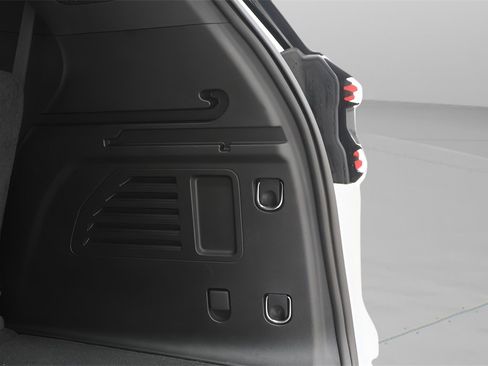 Used 2024 GMC Acadia AT4 image 28