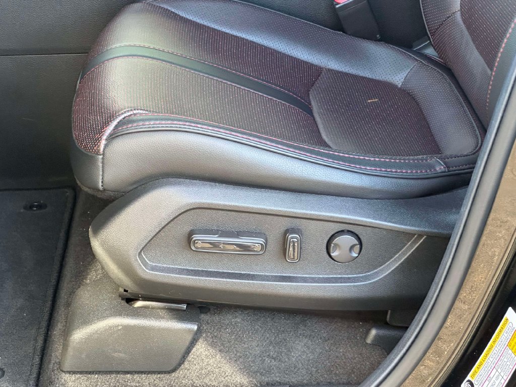 Used 2025 Honda Pilot Black Edition image 14