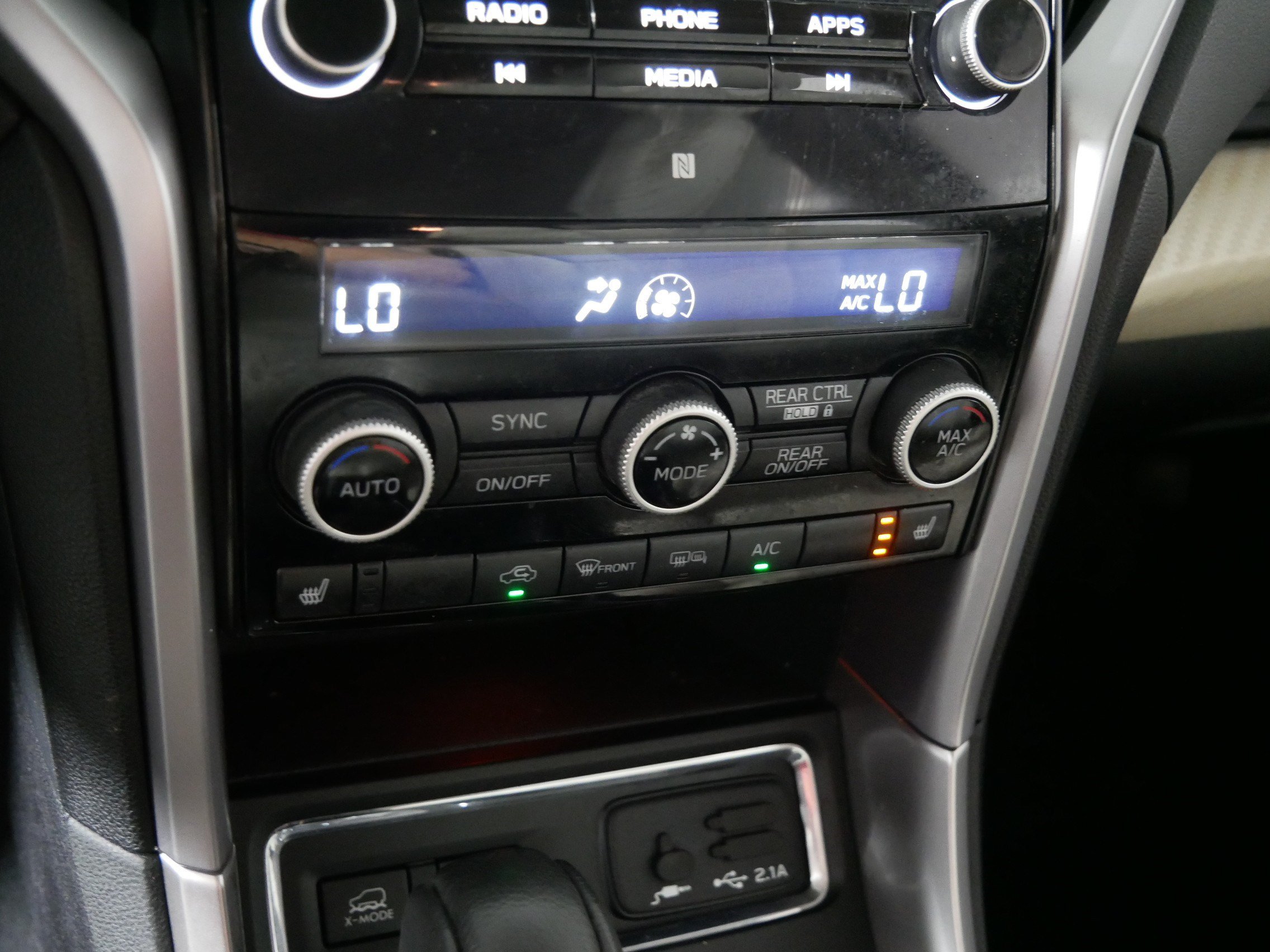Used 2020 Subaru Ascent Premium w/ Convenience Package AWD/4WD image 23