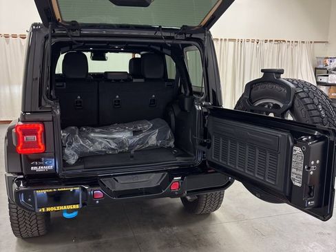 Used 2024 Jeep Wrangler High Altitude image 28