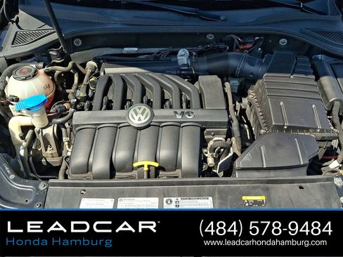 Used 2018 Volkswagen Passat 3.6 FWD image 28