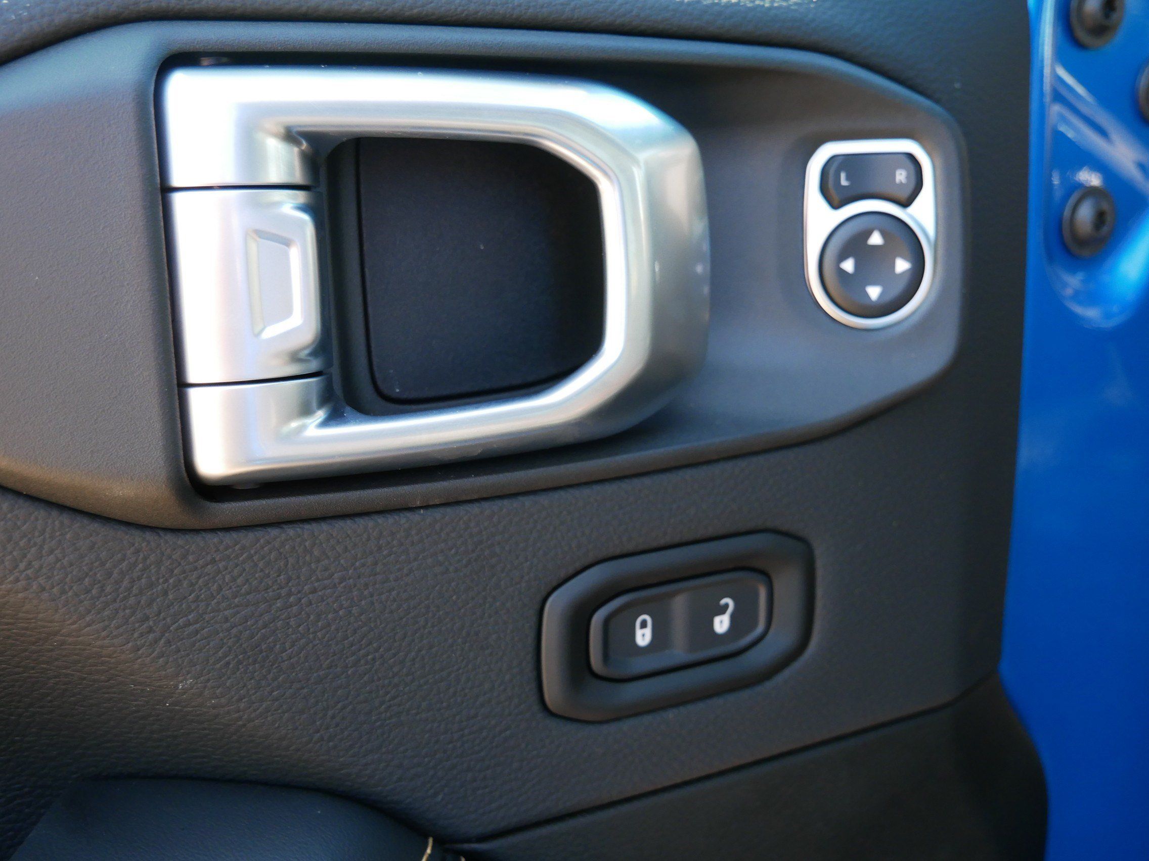 New 2027 Jeep Wrangler Unlimited Sahara AWD/4WD image 12
