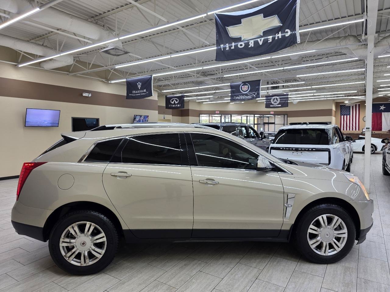 Used 2011 Cadillac SRX Luxury FWD image 5