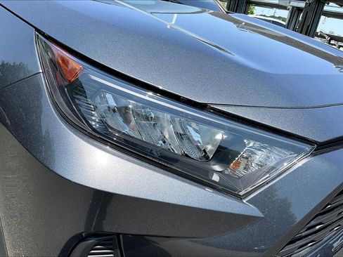 Used 2021 Toyota RAV4 LE image 24