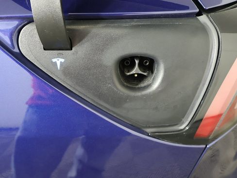 Used 2021 Tesla Model 3 Long Range image 17