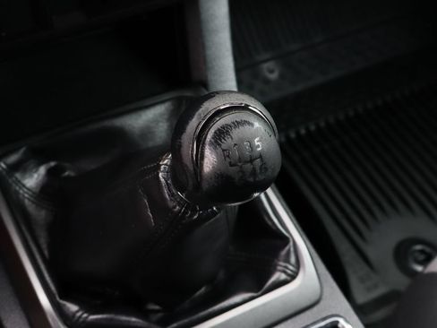 Used 2020 Toyota Tacoma TRD Sport AWD/4WD image 39
