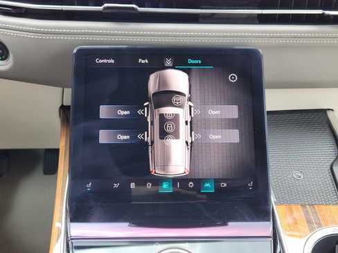 Used 2025 Cadillac Escalade Sport Platinum AWD/4WD image 19
