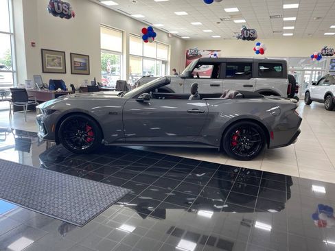 Certified 2025 Ford Mustang GT Premium RWD image 4