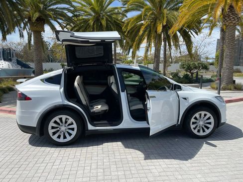 Used 2018 Tesla Model X 100D AWD/4WD image 14