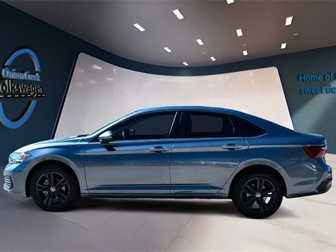 Used 2024 Volkswagen Jetta SE image 7