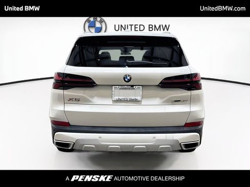 Certified 2024 BMW X5 sDrive40i w/ Premium Package RWD image 6