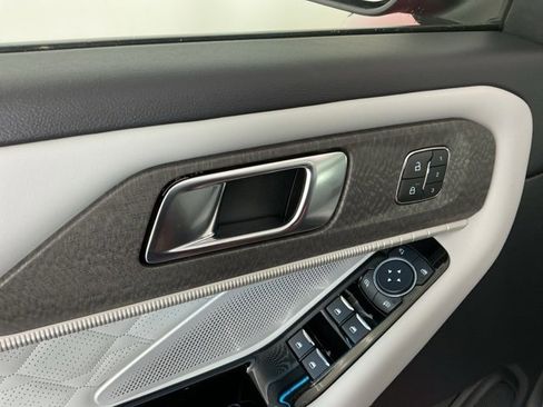 New 2026 Ford Explorer Platinum w/ LUX Leather Package image 15