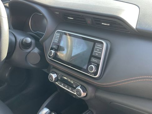Used 2020 Nissan Kicks SR w/ SR Premium Package FWD image 5
