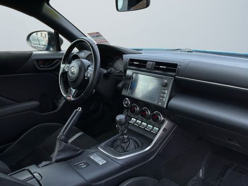 Used 2023 Toyota GR86 Premium RWD image 14